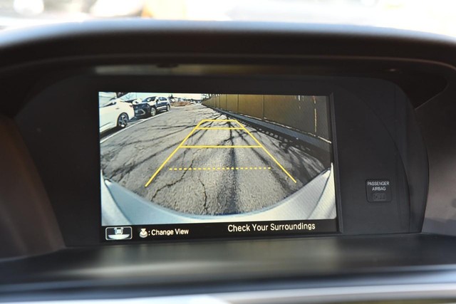 Honda Accord Sedan Vehicle Full-screen Gallery Image 14