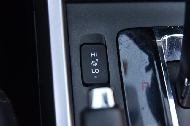 Honda Accord Sedan Vehicle Full-screen Gallery Image 20