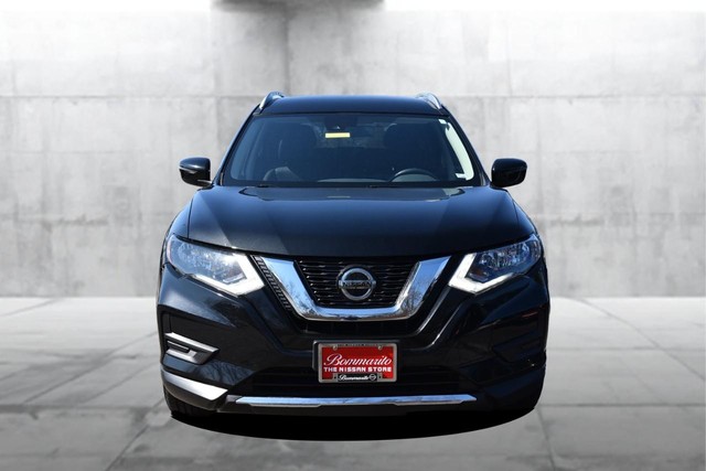 Nissan Rogue Vehicle Image 04