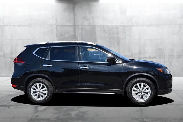 Nissan Rogue Vehicle Image 05