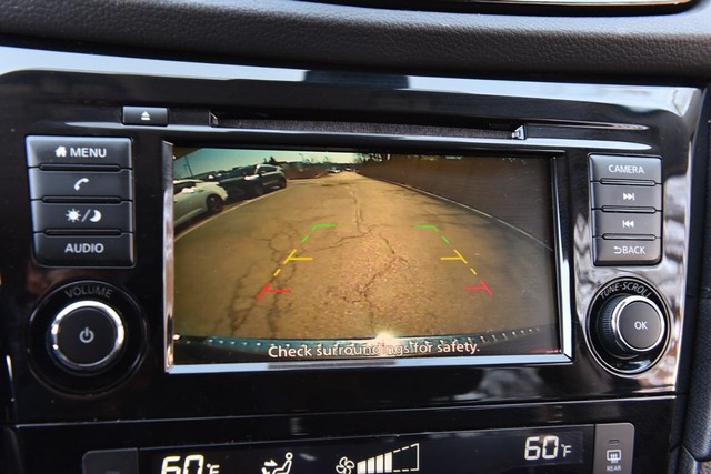 Nissan Rogue Vehicle Image 15