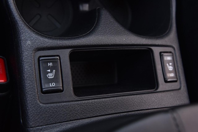 Nissan Rogue Vehicle Image 19