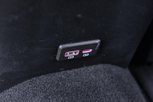 Nissan Rogue Vehicle Image 26