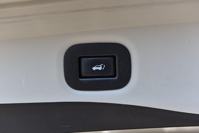 Nissan Rogue Vehicle Image 28