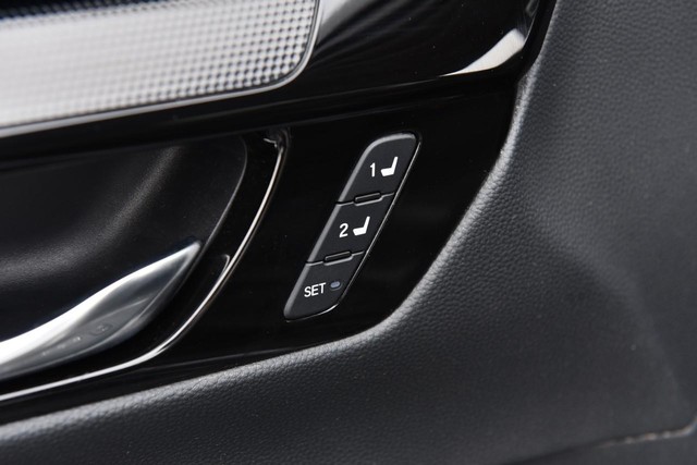 Honda CR-V Vehicle Full-screen Gallery Image 10