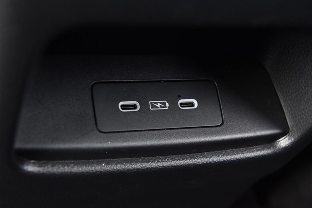 Honda CR-V Vehicle Full-screen Gallery Image 28