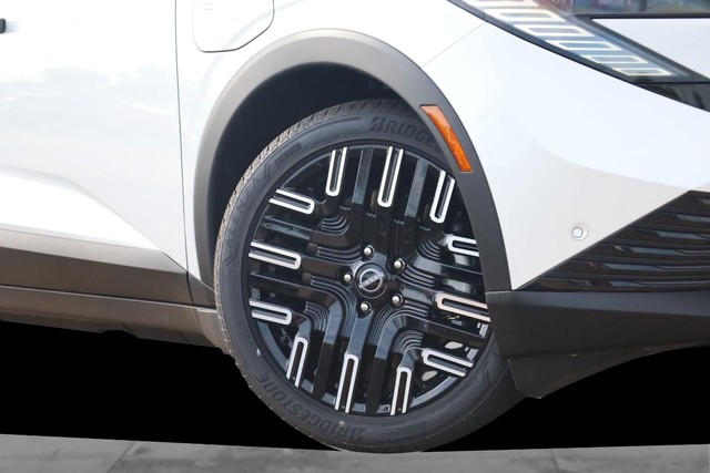 Nissan LEAF Vehicle Image 03