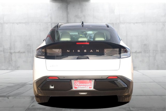 Nissan LEAF Vehicle Image 06
