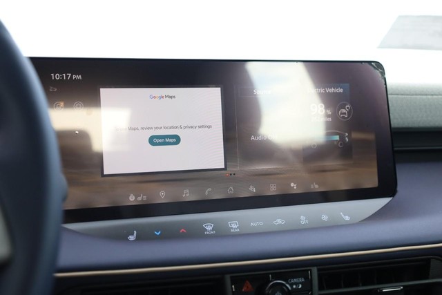 Nissan LEAF Vehicle Image 11