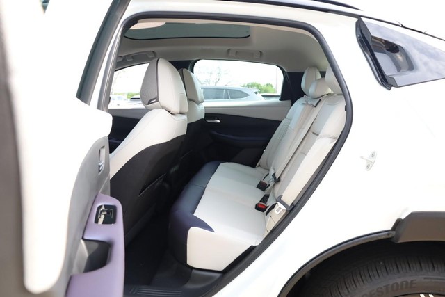 Nissan LEAF Vehicle Image 18