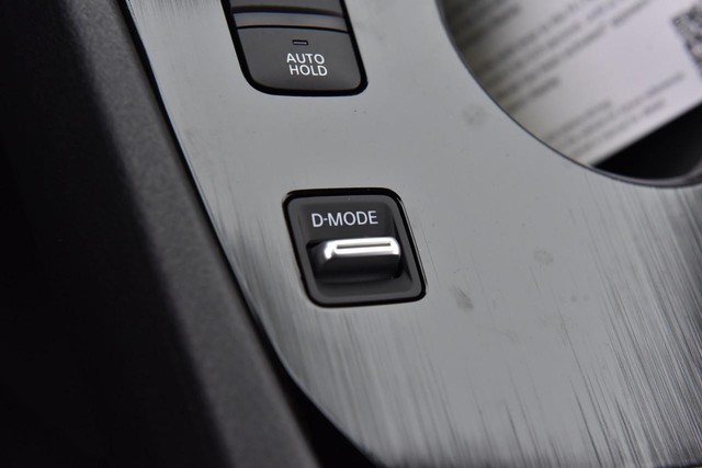 Nissan Rogue Vehicle Image 20