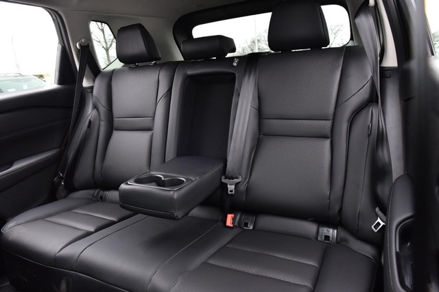 Nissan Rogue Vehicle Image 25