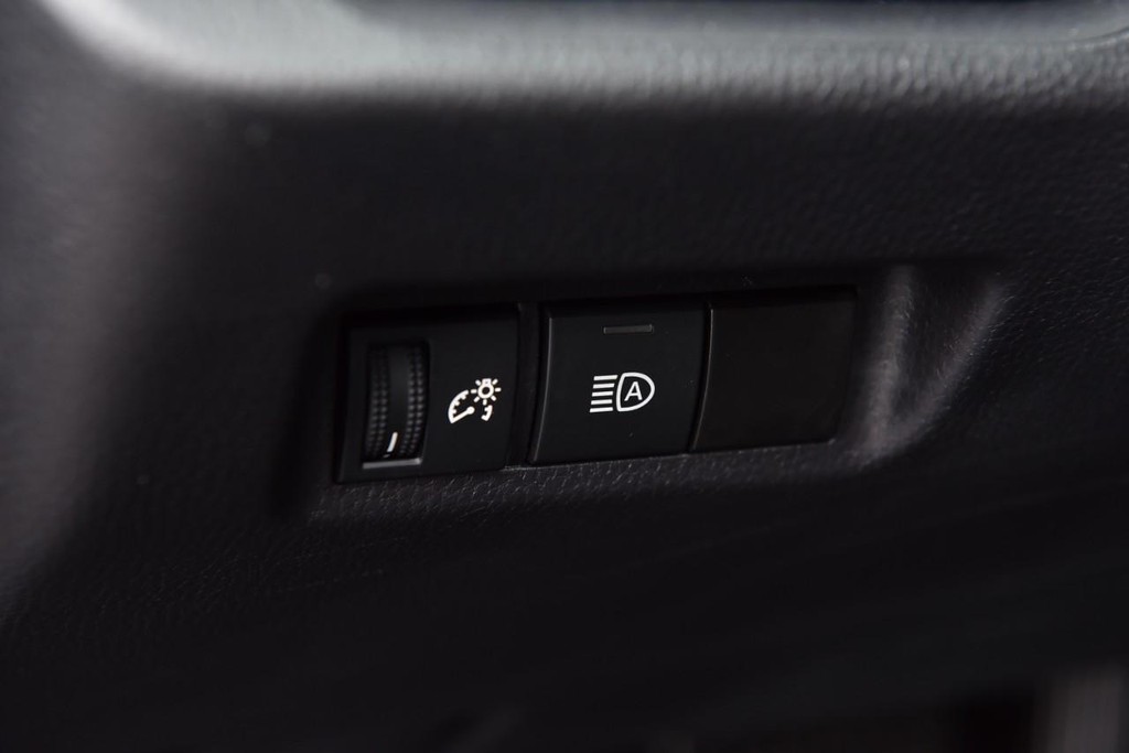 Toyota RAV4 Vehicle Image 10