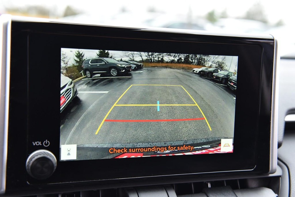 Toyota RAV4 Vehicle Image 12