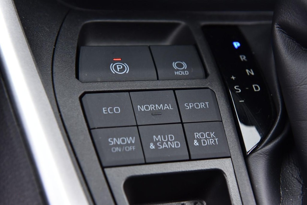 Toyota RAV4 Vehicle Image 15