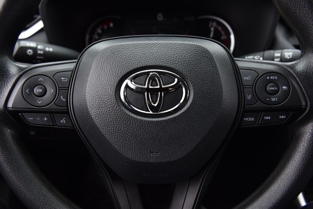 Toyota RAV4 Vehicle Image 17