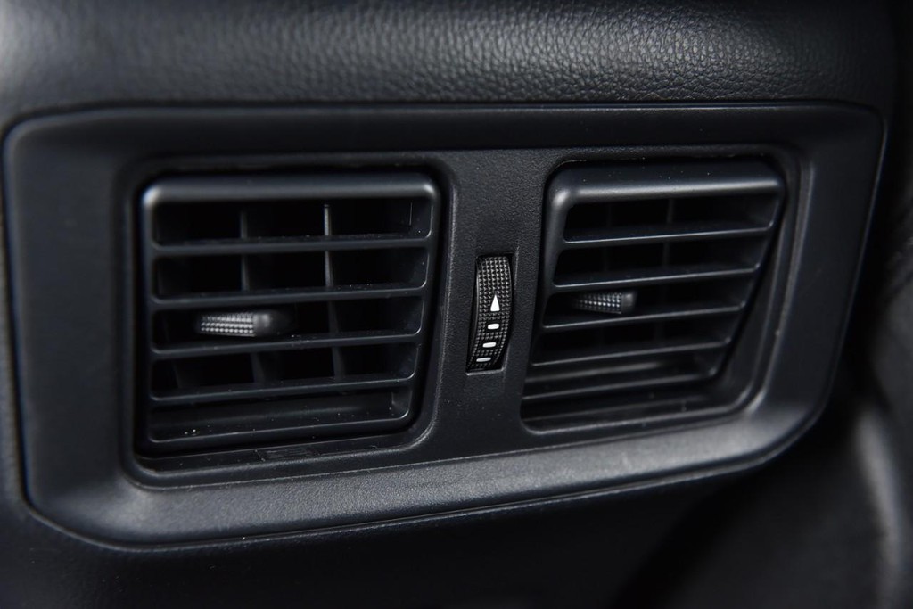 Toyota RAV4 Vehicle Image 22