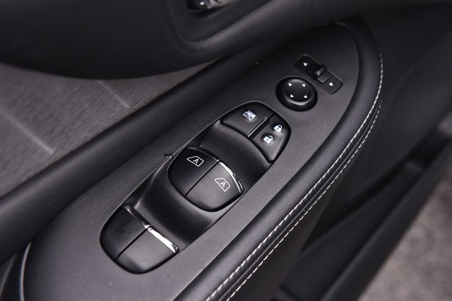 Nissan Murano Vehicle Image 09