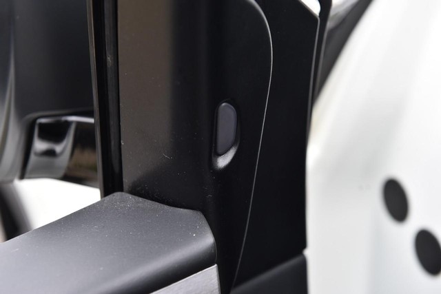 Nissan Murano Vehicle Image 11