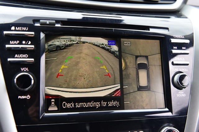 Nissan Murano Vehicle Image 15