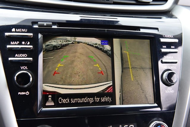 Nissan Murano Vehicle Image 16