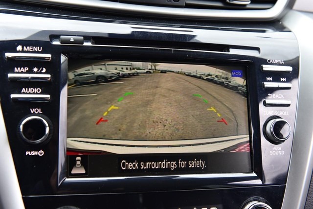 Nissan Murano Vehicle Image 17