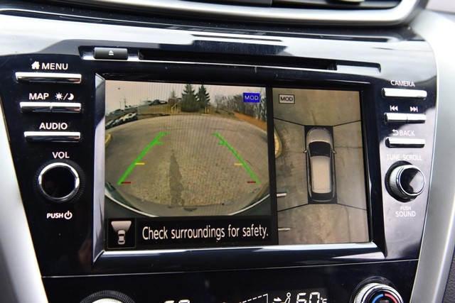 Nissan Murano Vehicle Image 18