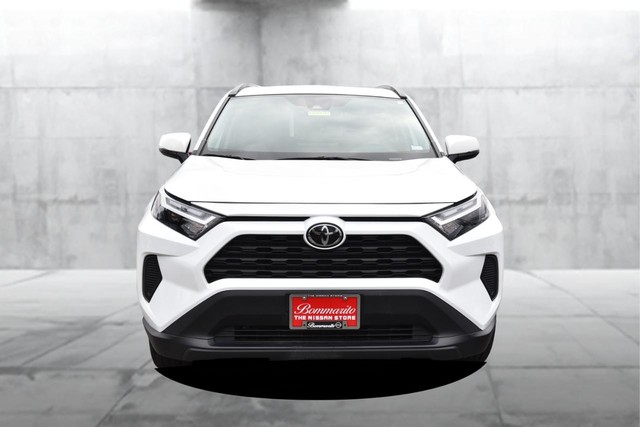 Toyota RAV4 Vehicle Image 04