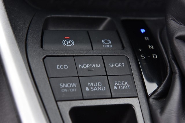 Toyota RAV4 Vehicle Image 16