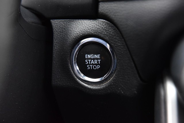 Toyota RAV4 Vehicle Image 17