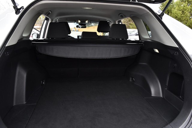 Toyota RAV4 Vehicle Image 24