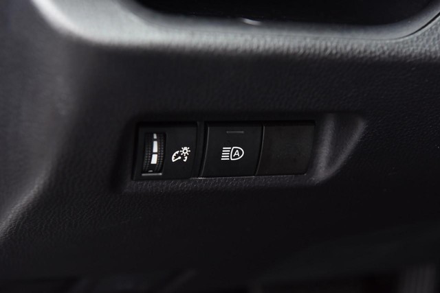 Toyota RAV4 Vehicle Image 11