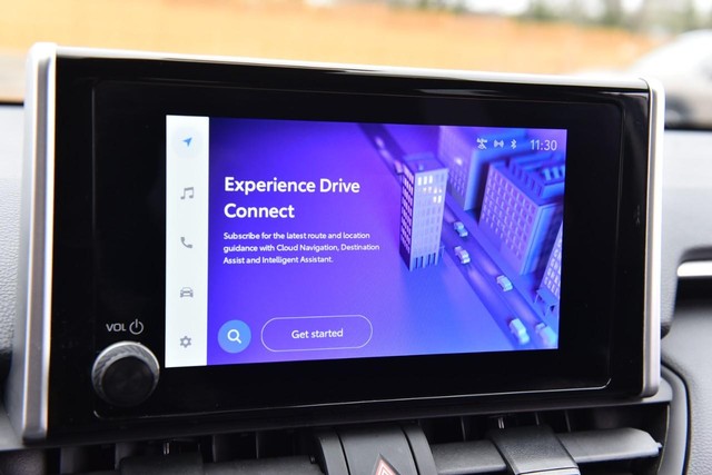 Toyota RAV4 Vehicle Image 14