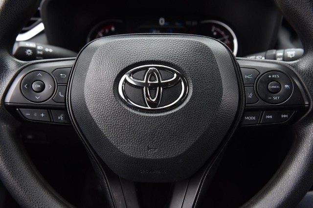 Toyota RAV4 Vehicle Image 18