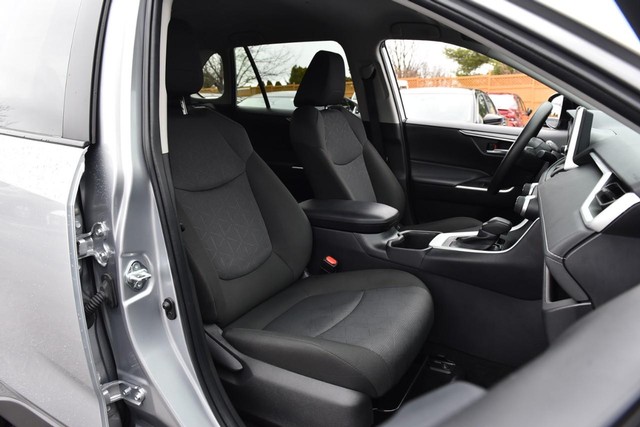 Toyota RAV4 Vehicle Image 20