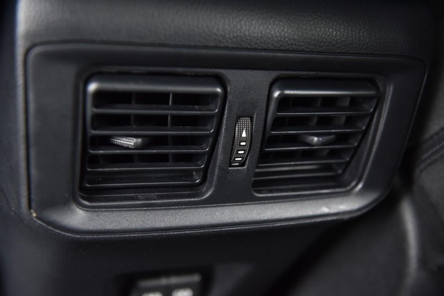 Toyota RAV4 Vehicle Image 22