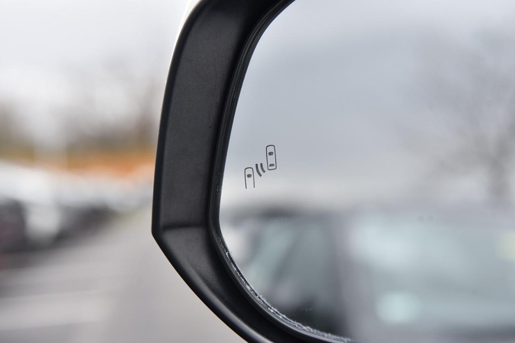 Toyota RAV4 Vehicle Image 10