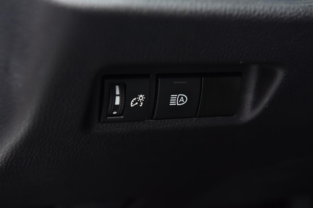 Toyota RAV4 Vehicle Image 11