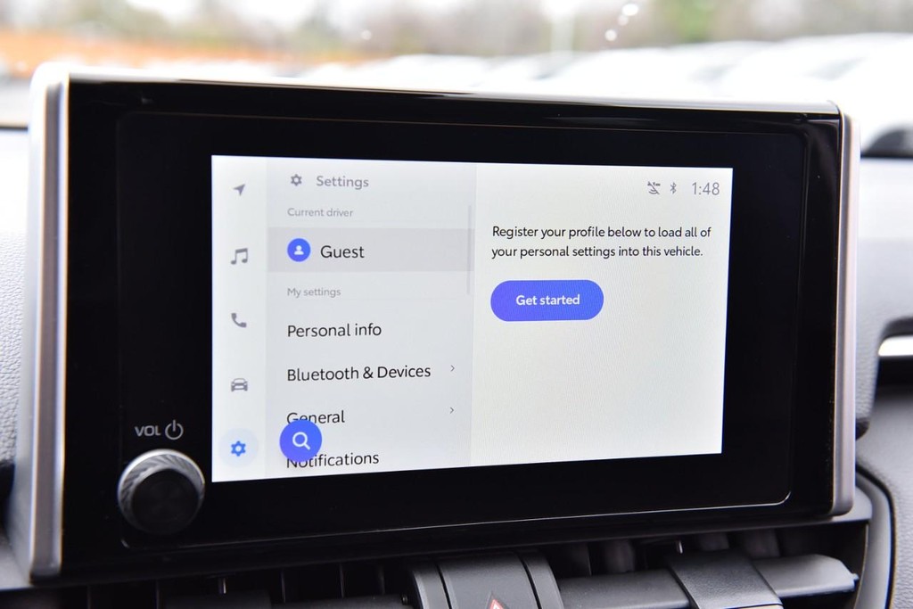 Toyota RAV4 Vehicle Image 14