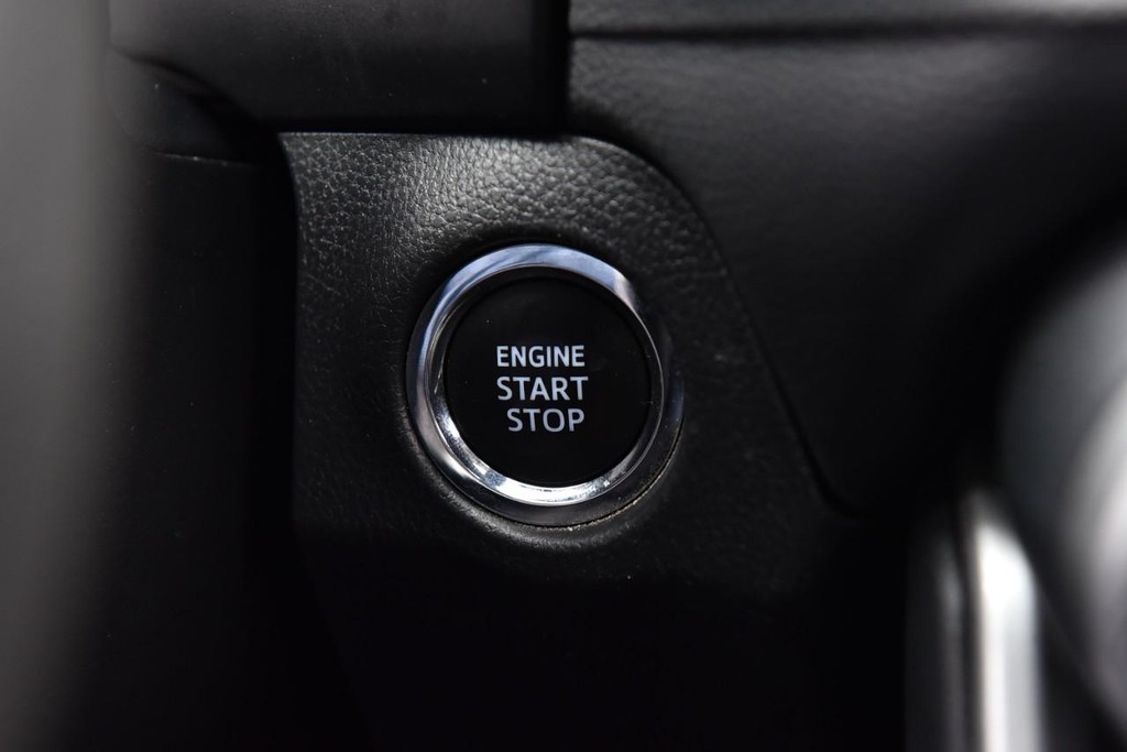 Toyota RAV4 Vehicle Image 17