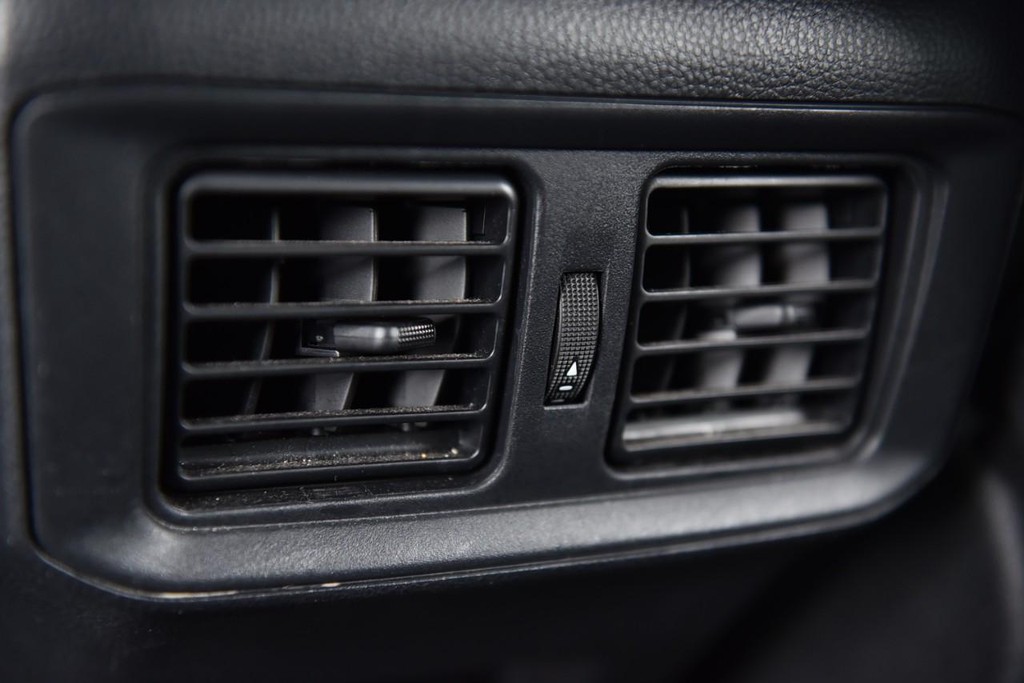 Toyota RAV4 Vehicle Image 22