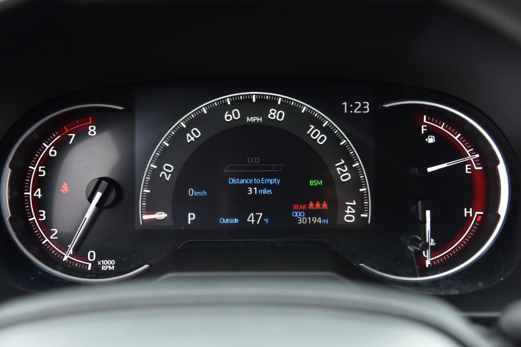 Toyota RAV4 Vehicle Image 12