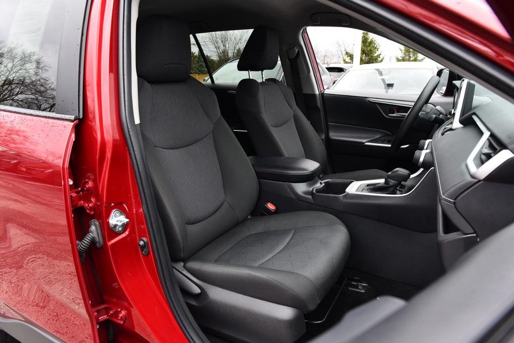 Toyota RAV4 Vehicle Image 20