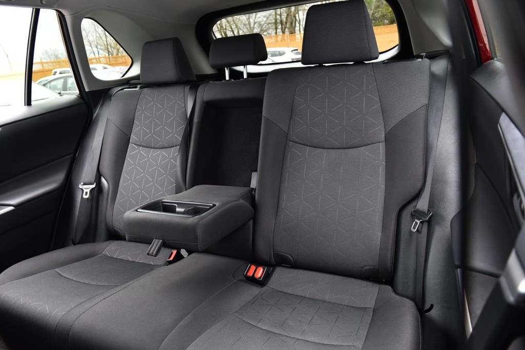 Toyota RAV4 Vehicle Image 21