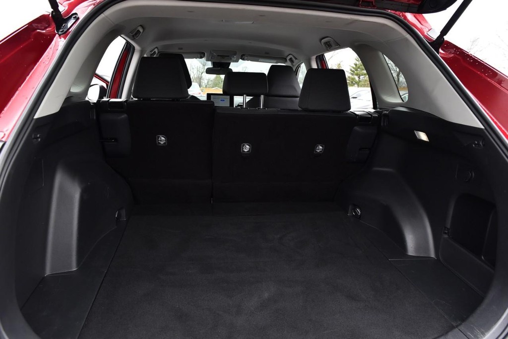 Toyota RAV4 Vehicle Image 24