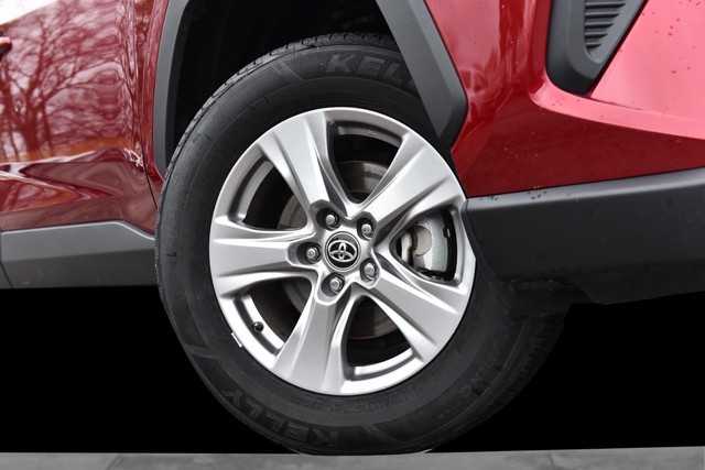 Toyota RAV4 Vehicle Image 03