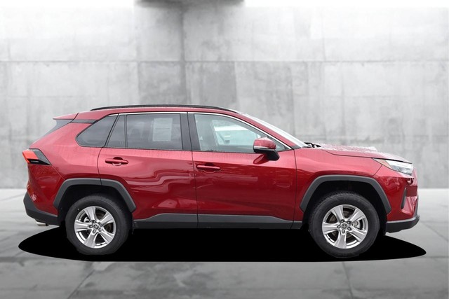 Toyota RAV4 Vehicle Image 05