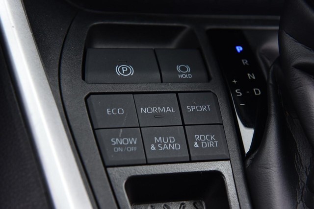 Toyota RAV4 Vehicle Image 16