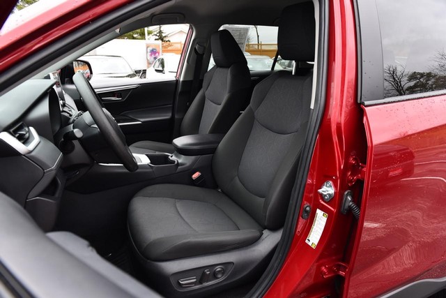 Toyota RAV4 Vehicle Image 19