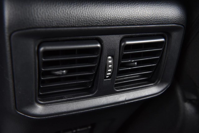 Toyota RAV4 Vehicle Image 22